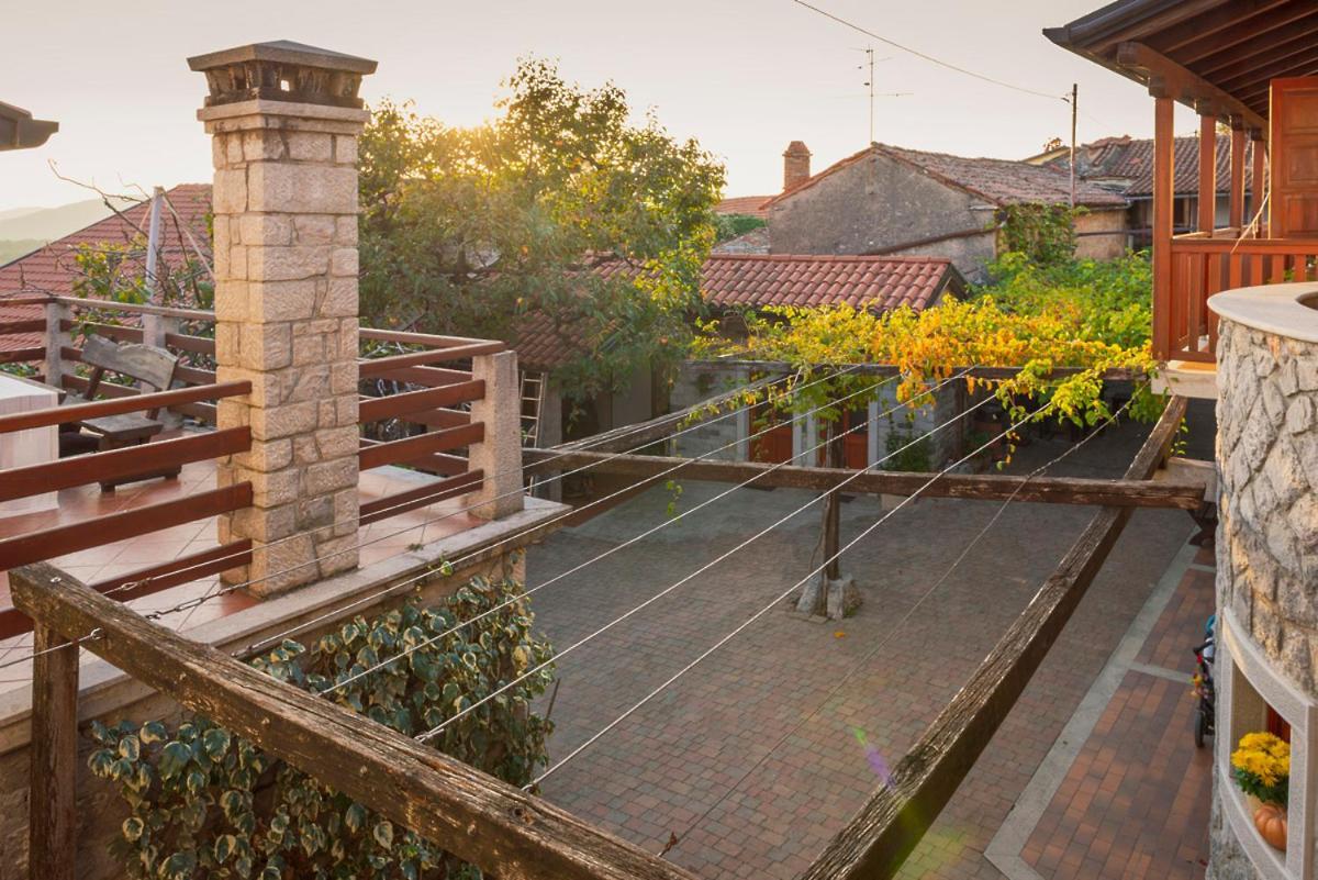 Tourist Farm Skerlj Villa Dutovlje Bagian luar foto